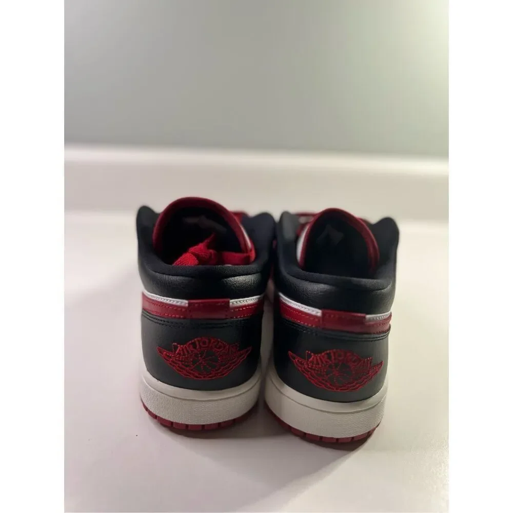 Air Jordan 1 Low Gym Red Women’s Size 9.5 DC0774160